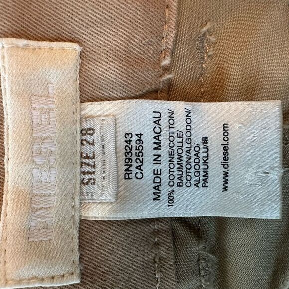 Diesel tan khaki Bermuda shorts with button detail. Size 28 - Picture 8 of 17